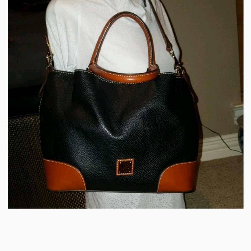 Dooney & Bourke Women's satchel